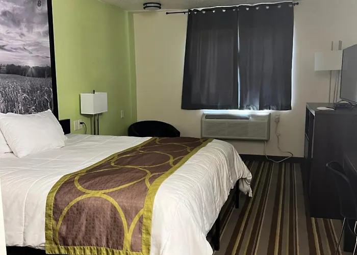 Super 8 By Wyndham Nebraska City